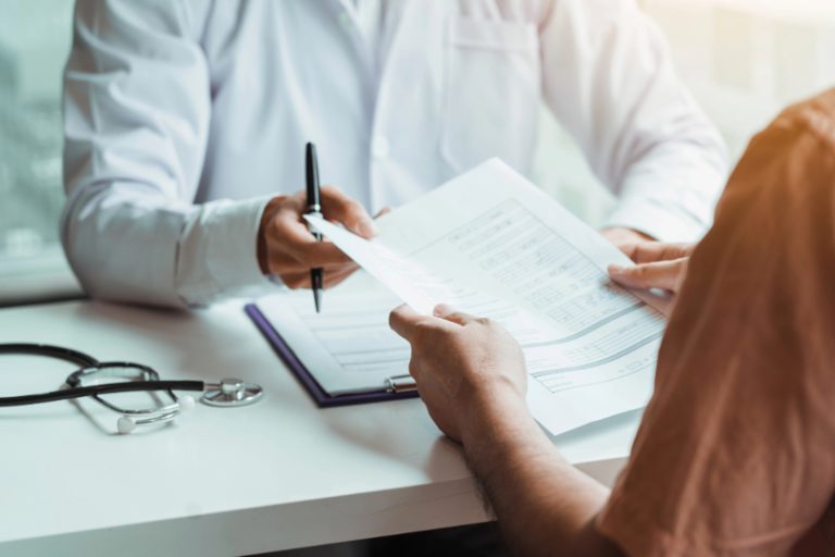 Justiça confirma justa causa de soldador que alterou atestado médico