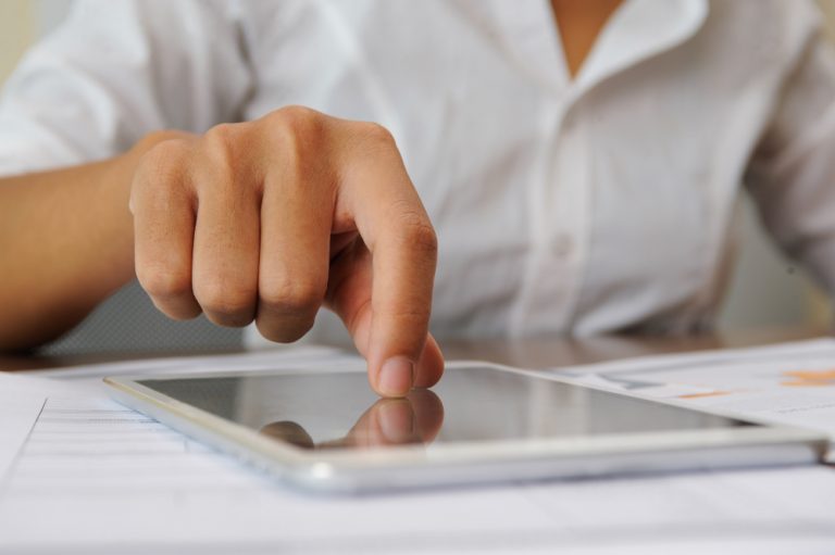 Projeto obriga empresa a fornecer contracheque em formato digital