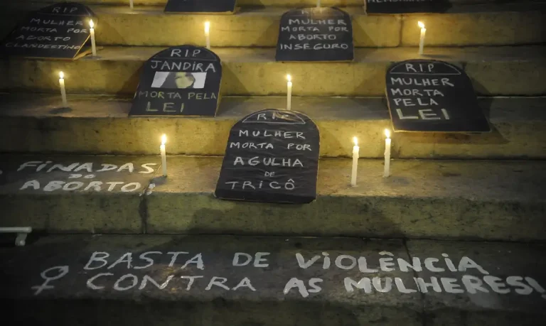Pela vida das mulheres: atos do 8 de março ocupam ruas pelo Brasil