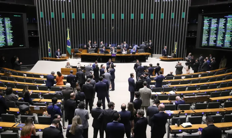 Câmara aprova inclusão de homicídio vicário na Lei Maria da Penha
