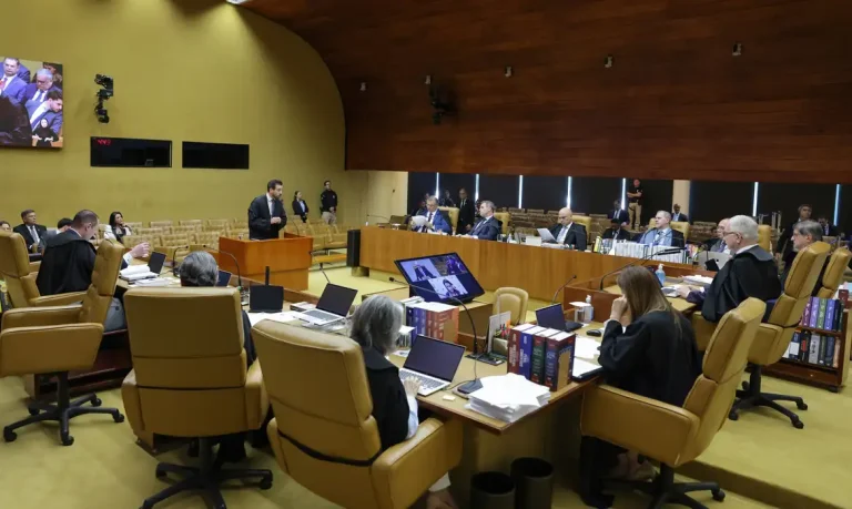 STF forma maioria contra prorrogação da CPMI do INSS