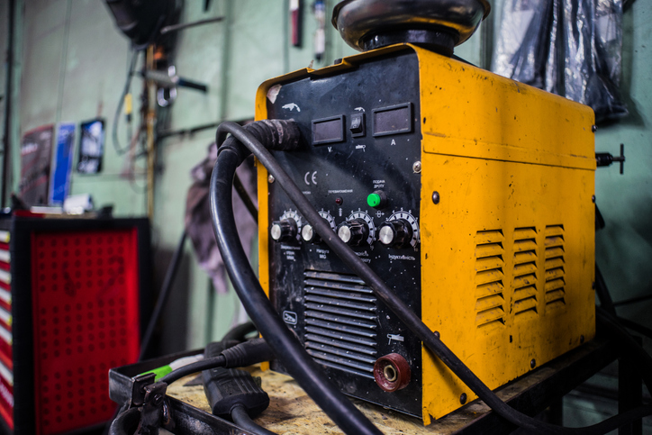 Soldador consegue cancelar penhora de máquinas e compressor