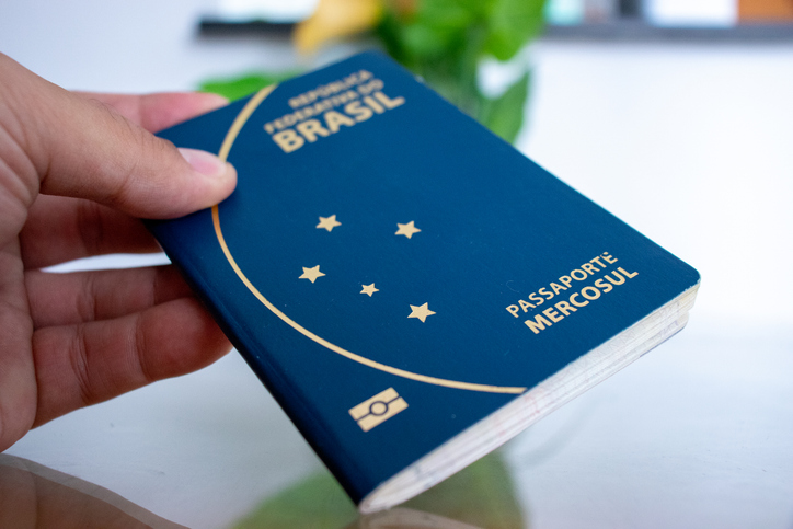 TST mantém liberação de passaporte de sócia incluída em empresa pelo pai aos cinco anos de idade