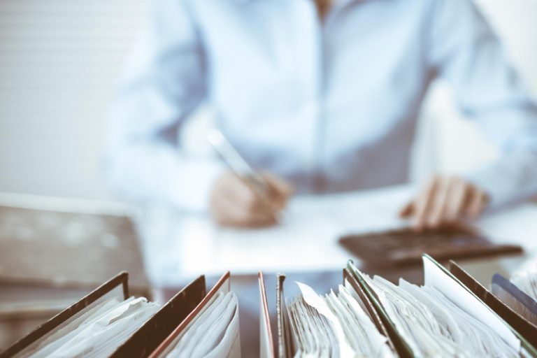 Líquido e certo: servidor pede e Justiça assegura gratificação diante da mora administrativa