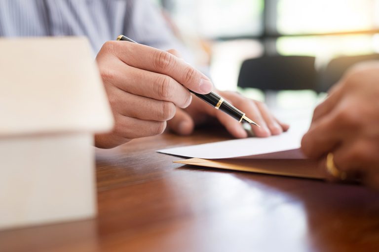 Impossibilidade de registrar imóvel gera indenização