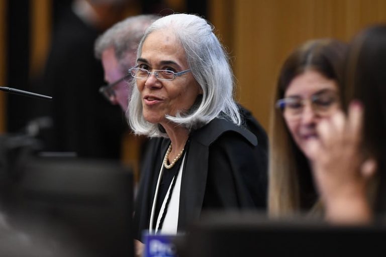 Tema 69/STF: repetitivo no STJ discute honorários em ação rescisória