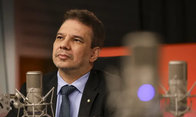 “Vamos tirar de presídio a marca de escritório do crime”, diz ministro