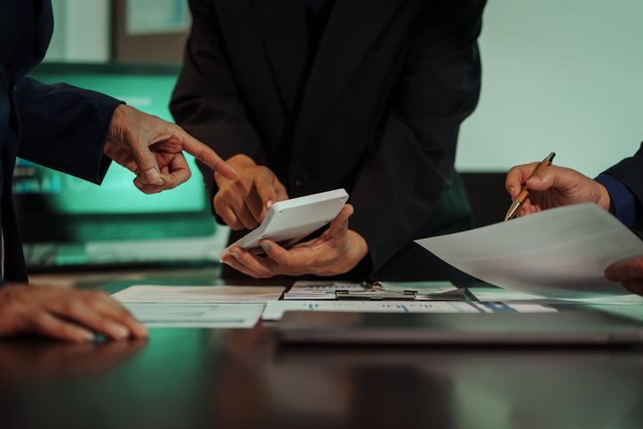Disputa de herdeiros sobre valores devidos a empregado falecido deve ser decidida em inventário