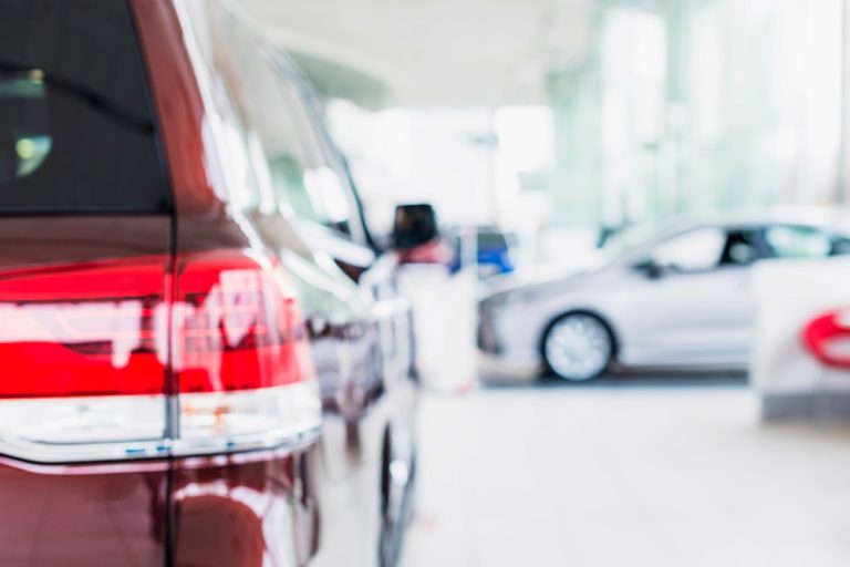 Prisão por falsa denúncia de furto de carro gera indenização