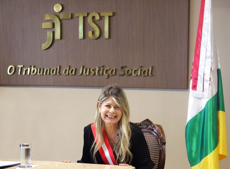Margareth Rodrigues toma posse como ministra do TST
