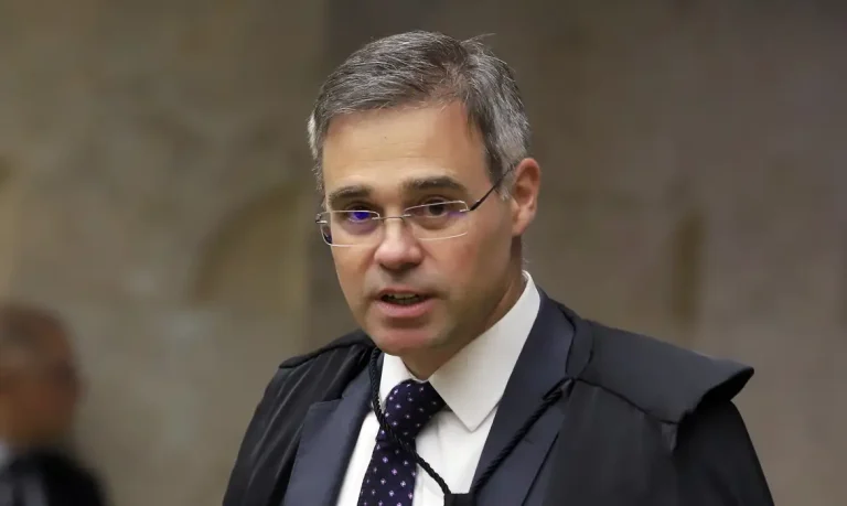 Mendonça vai comandar apuração sobre dinheiro de Vorcaro em Dark Horse