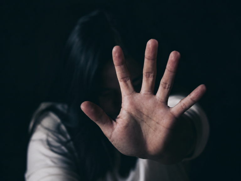 Lei amplia para 12 meses prazo para denúncia de violência doméstica