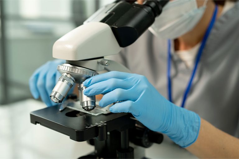 Laboratório deve indenizar motorista por resultado falso-positivo em exame toxicológico