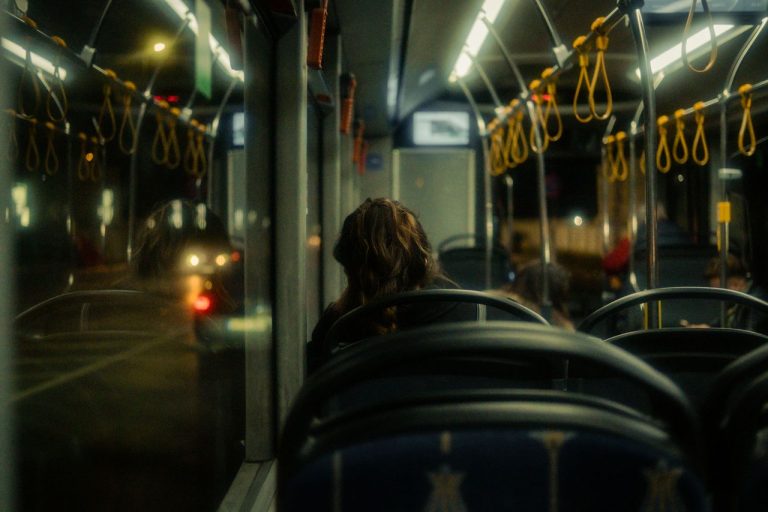Mulher com deficiência visual tem direito a transporte gratuito em São Paulo