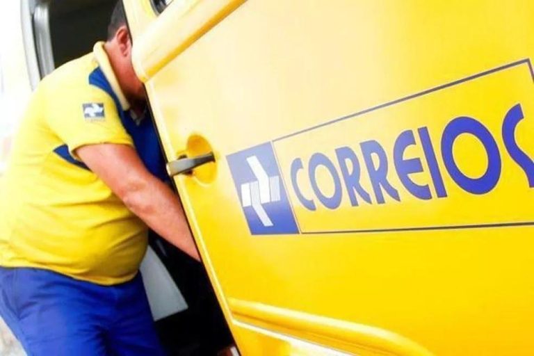 Correios terão de indenizar carteiro preso na carroceria de furgão durante assalto