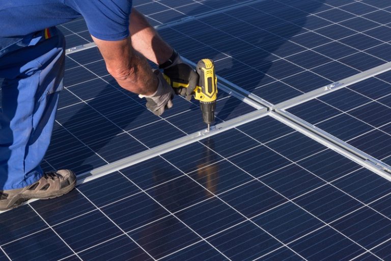 Justiça reconhece adicional de periculosidade a instalador de placas solares