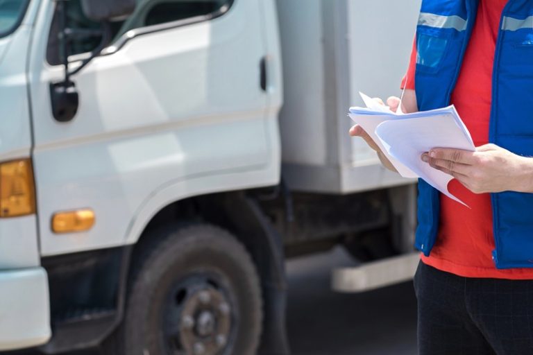 Motorista que transportava mais de R$ 10 mil por dia será indenizado por risco de assalto