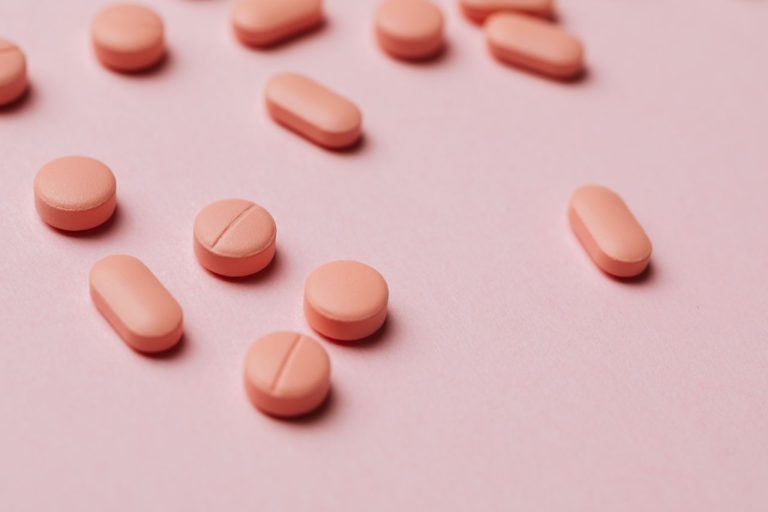 Plano de saúde é condenado por negar medicamento a paciente com doença de Crohn