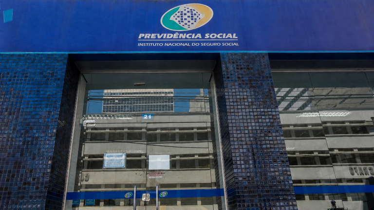 Longos anos de convivência e filhos não bastam para garantir pensão sem prova recente da união