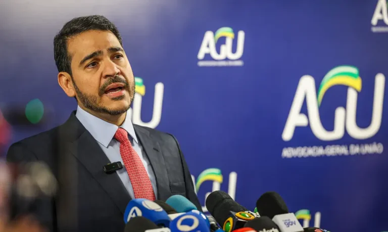 AGU vê ofensa à ordem pública em afastamento de Andrei e pede a Fachin suspensão da ordem de Mendonça