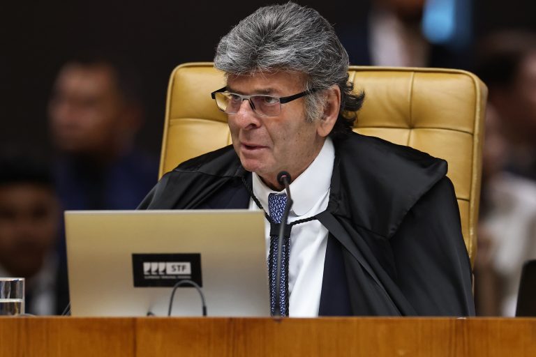 Fux vai relatar ação sobre idas da esposa de Moraes ao Senado