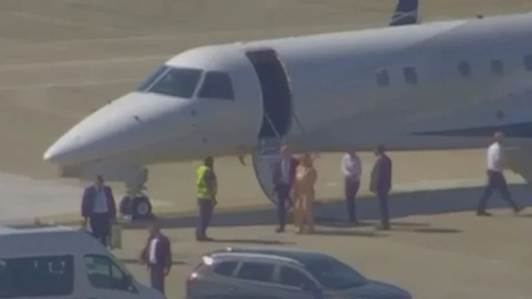 Mulher de Moraes nega vínculo pessoal com Vorcaro em viagem de jatinho