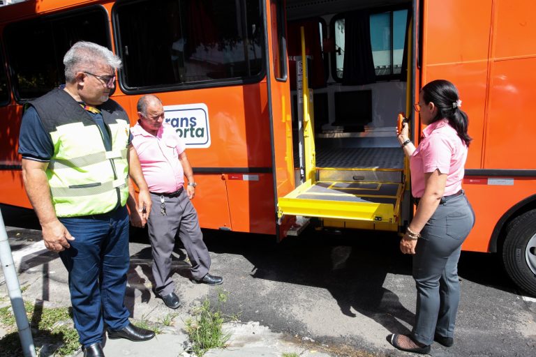Manaus terá transporte porta a porta para 32 eleitores com deficiência